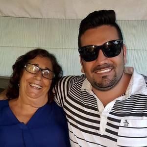 Meet your Posher, Denis